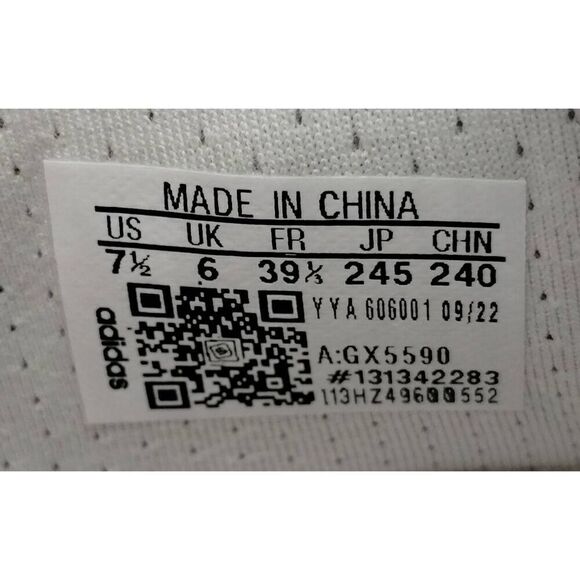 Adidas UltraBoost 22‎ Triple White Running Shoes Womens Size 7.5 White Sneakers - Picture 9 of 9